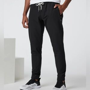 Vuori Men’s ripstop Jogger Pants Athleisure Performance Travel Everyday Comfort
